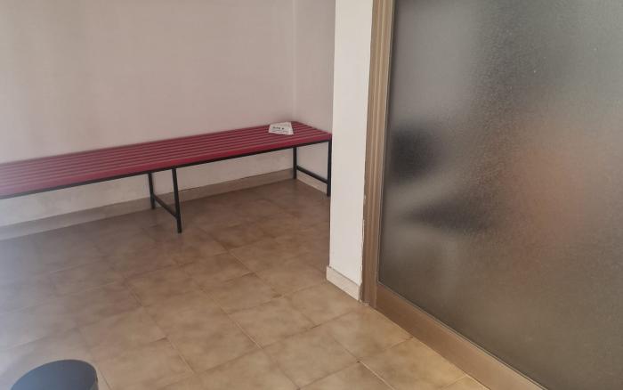 VENDITA LOCALE PIANO TERRA  VICINO STAZIONE