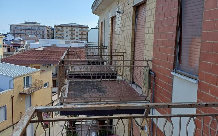 APPARTAMENTO AL 4° PIANO 